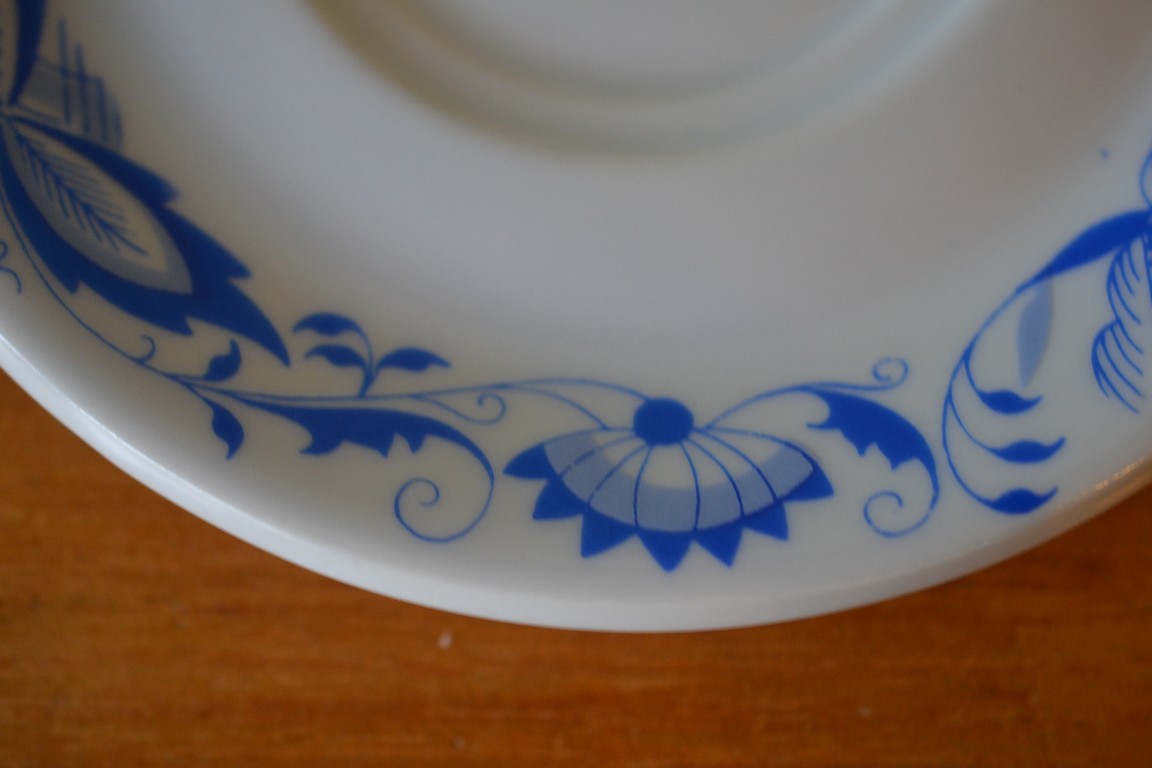 Vintage 6 x tea cups & saucers milk jug Czechoslovakia HPT3 Funky