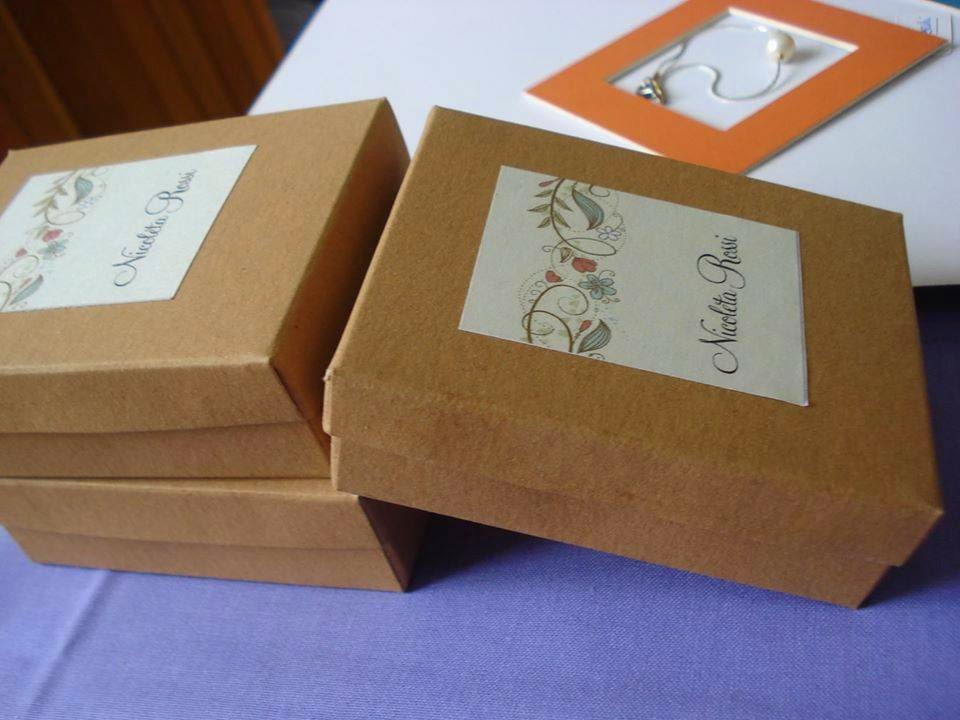 New small boxes with lid available! Presentation boxes, square favor