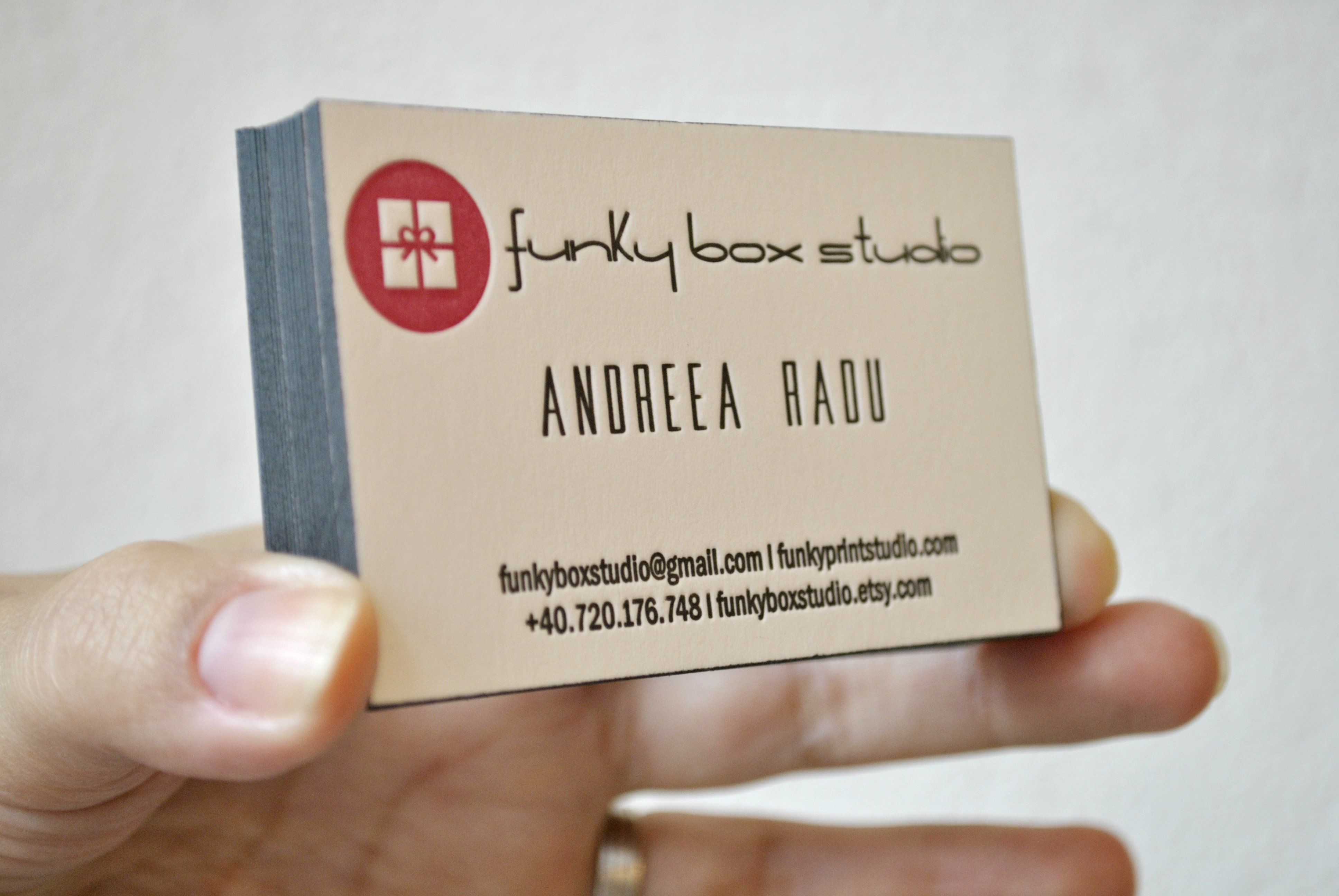 [Behind the scenes] Letterpress business cards with edge painting for