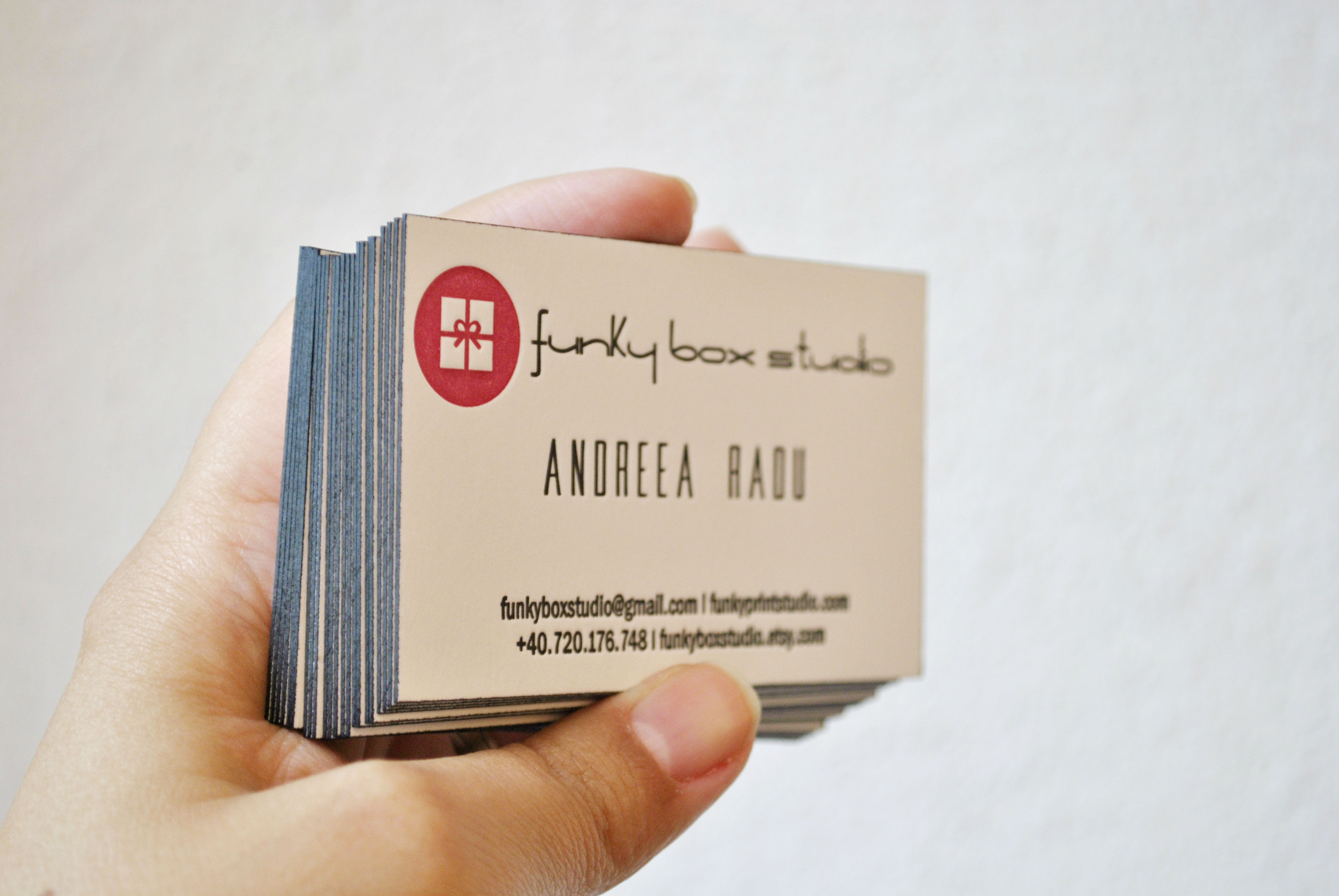 [Behind the scenes] Letterpress business cards with edge painting for