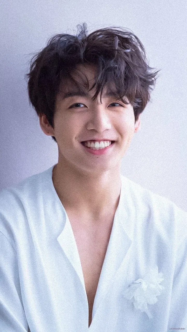 Bts jeon jungkook smile Wallpaper Download MobCup