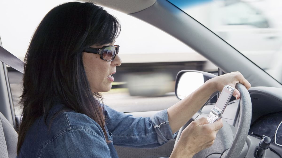 A Rude Mother Blocks Truck Driver, So He Decides to Get Revenge FunnyAnd