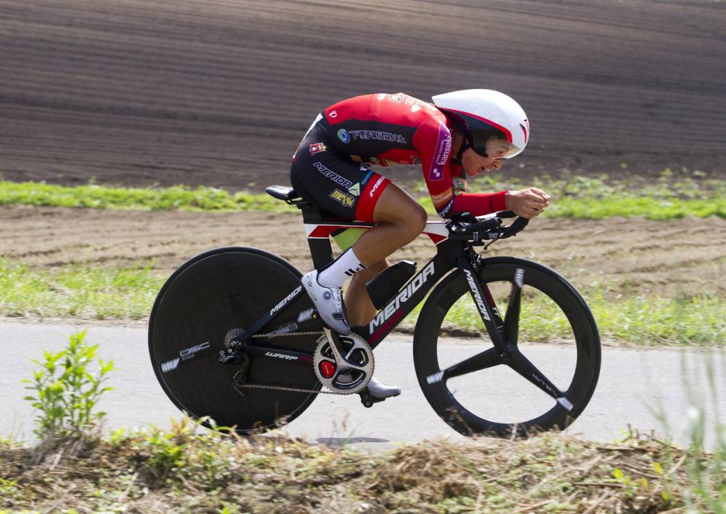 第21回全日本自転車競技選手権 個人タイムトライアル エリート男女は西薗 、與那嶺がそれぞれ2連覇達成【ファンライド】
