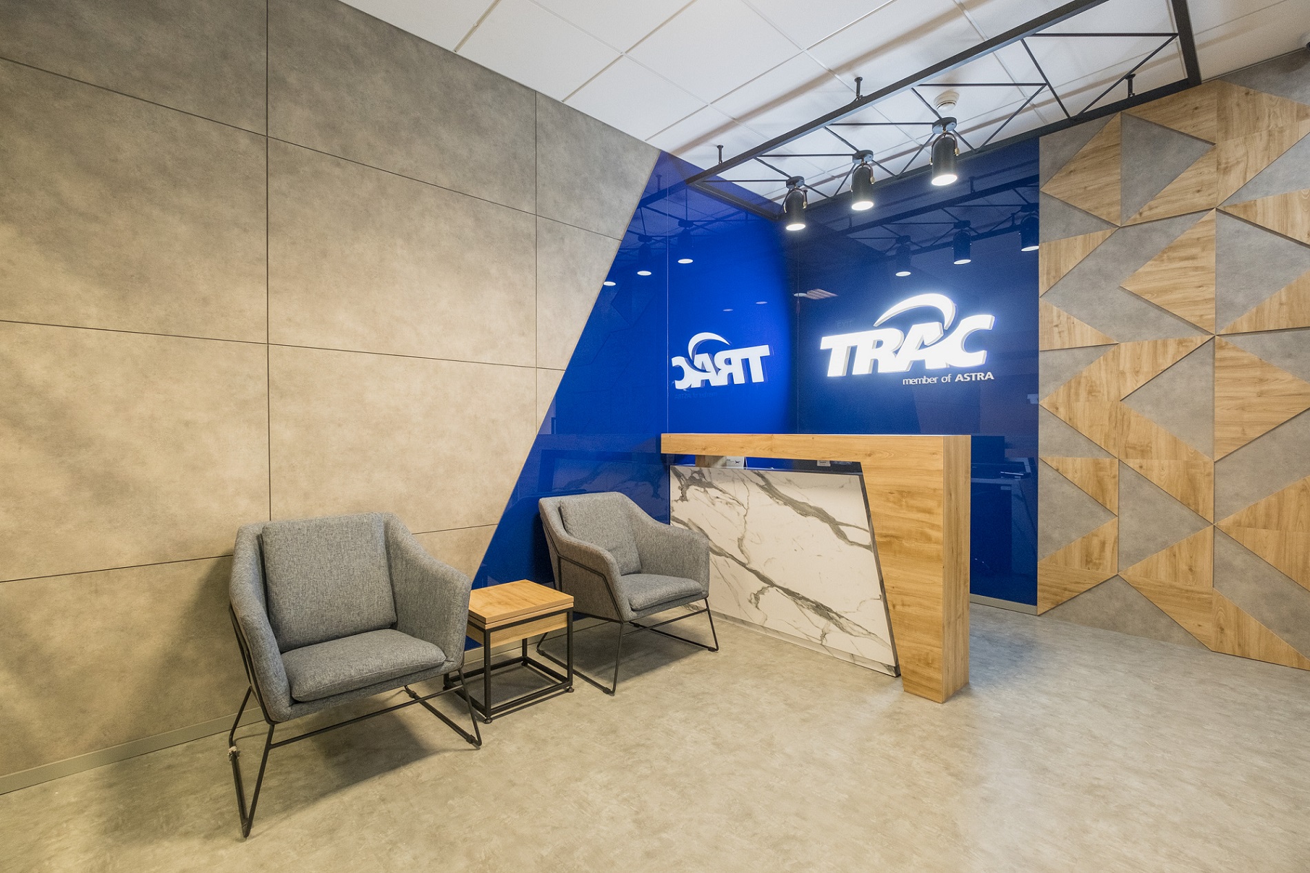 Furnicon Good Quality, Style Design For Comfortable Work