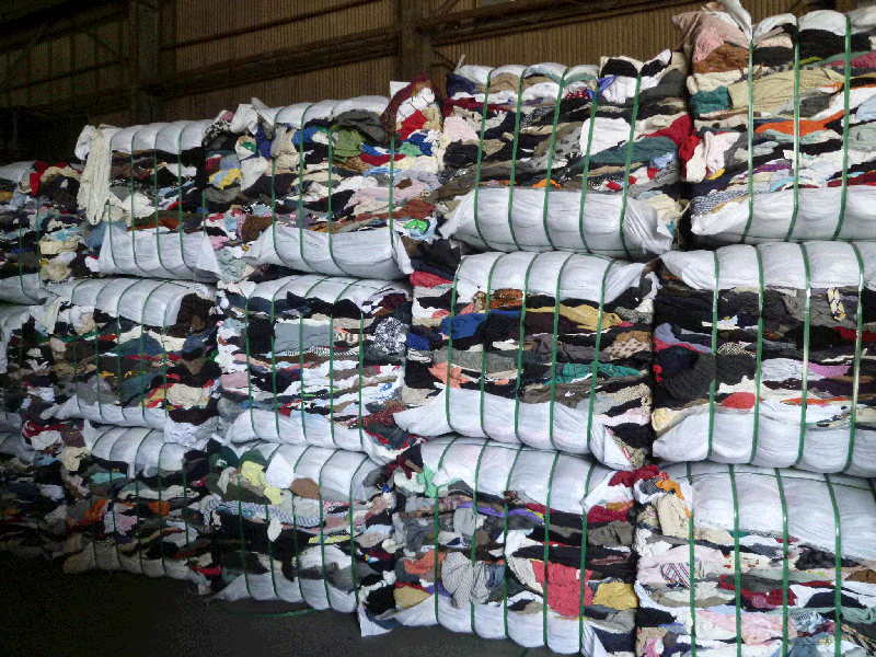 We export used clothes(second hand clothing)