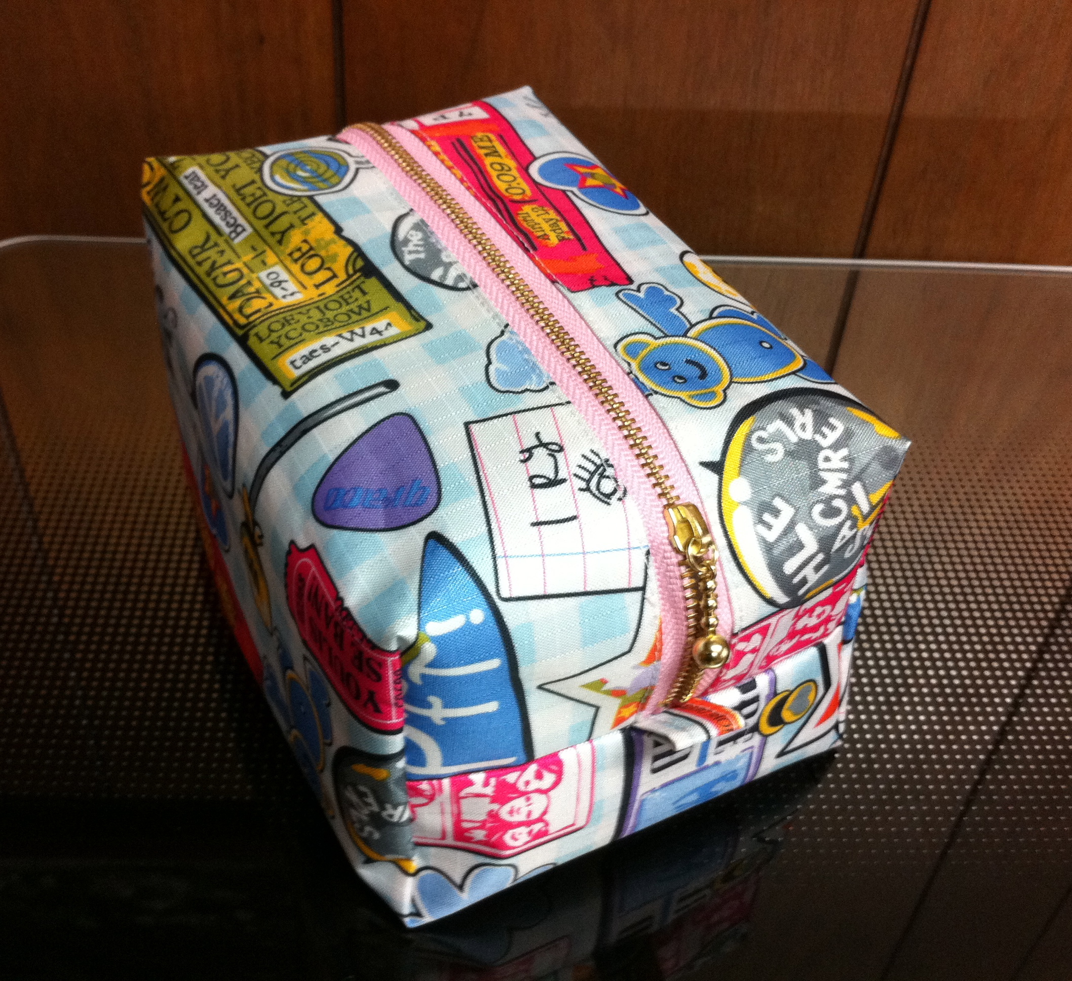 ポーチ(四角形) 化粧品用 «