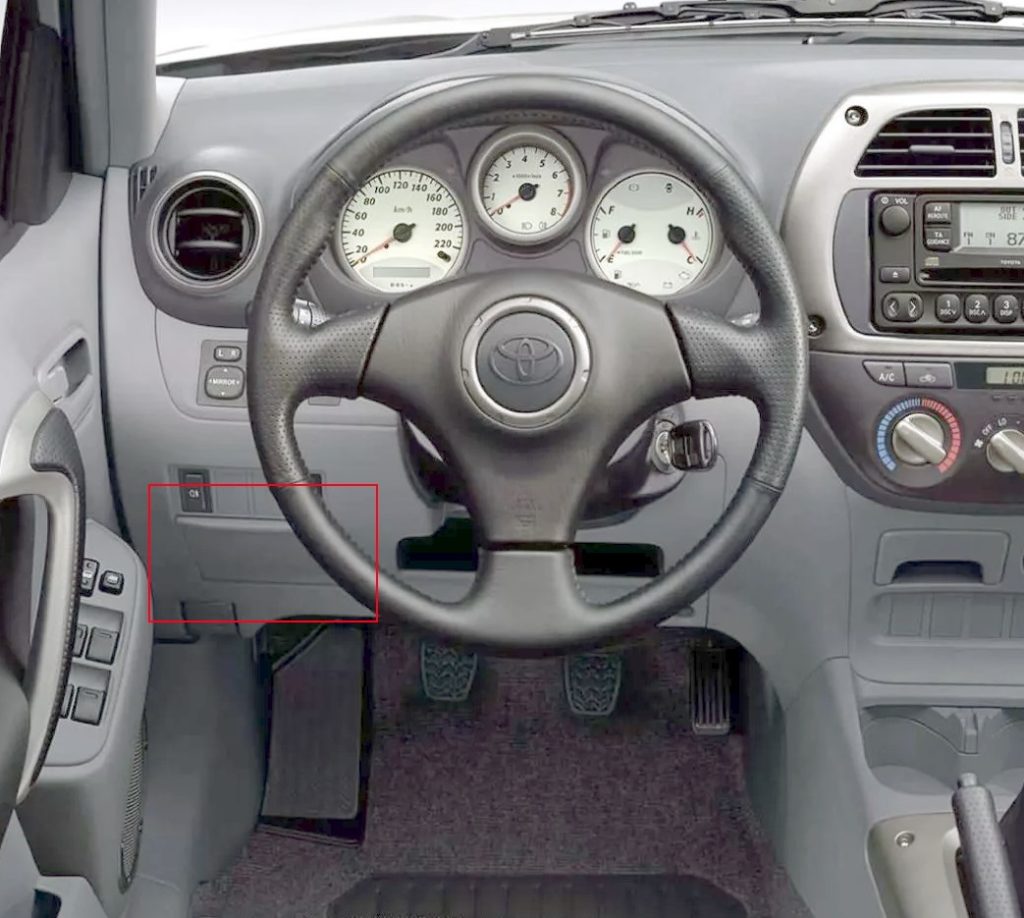 Fuse box diagram Toyota RAV4 2G and relay with assignment and location