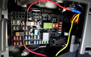 Fuse box diagram Vauxhall Opel Ampera-e and relay with designation and