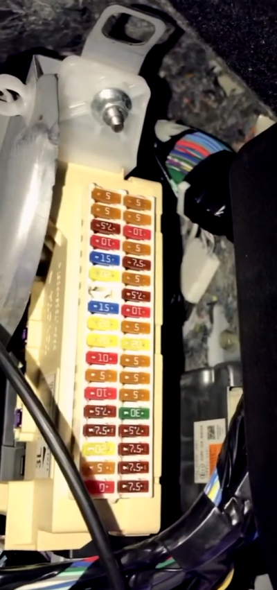 Fuse box diagram Lexus RX 2016 - 2022 and relay with assignment and