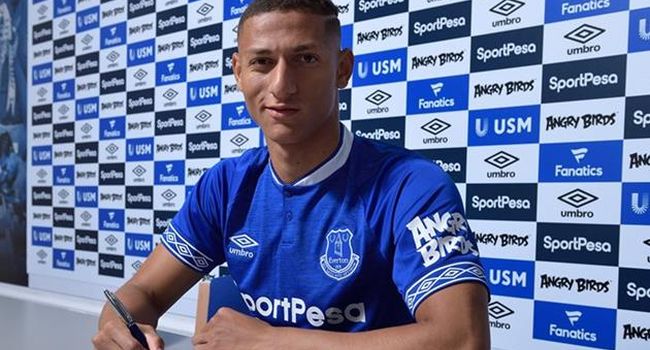 @eitc | @efc_fanservices | @evertondirect | @evertonwomen ⚽️ | @evertonacademy . Risharlison Stal Futbolistom Evertona Futbik Futbik Com