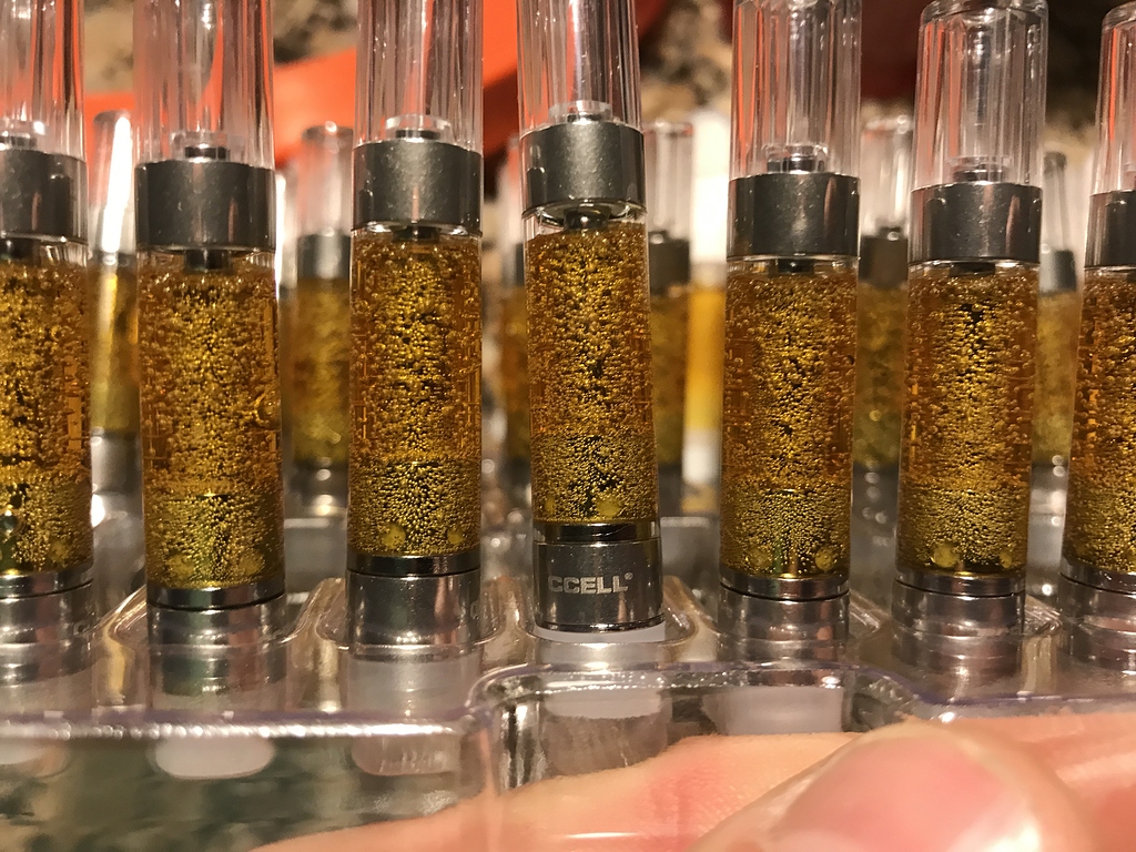 Crazy amount of air bubbles after filling carts Vape Carts Future4200