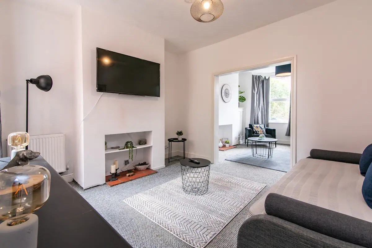 Luxury 1 Bedroom Apartment Birmingham City Centre Future stack