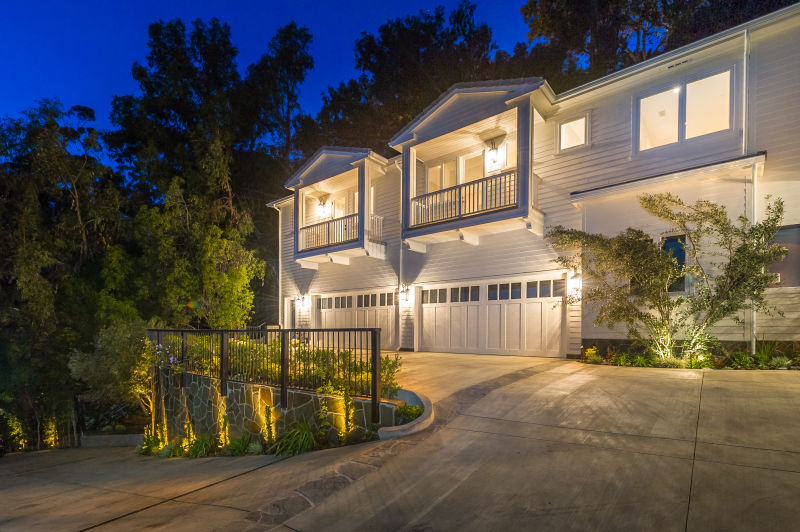 4 Tips to Avoiding Foreclosure in Los Angeles Fuzzi Day Health Home Living