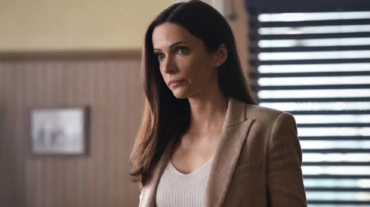 Bitsie Tulloch as Lois Lane