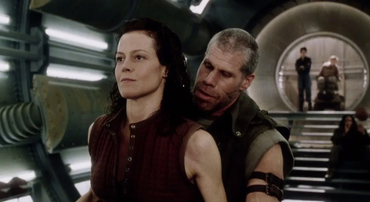 Sigourney Weaver and Ron Perlman in Alien: Resurrection