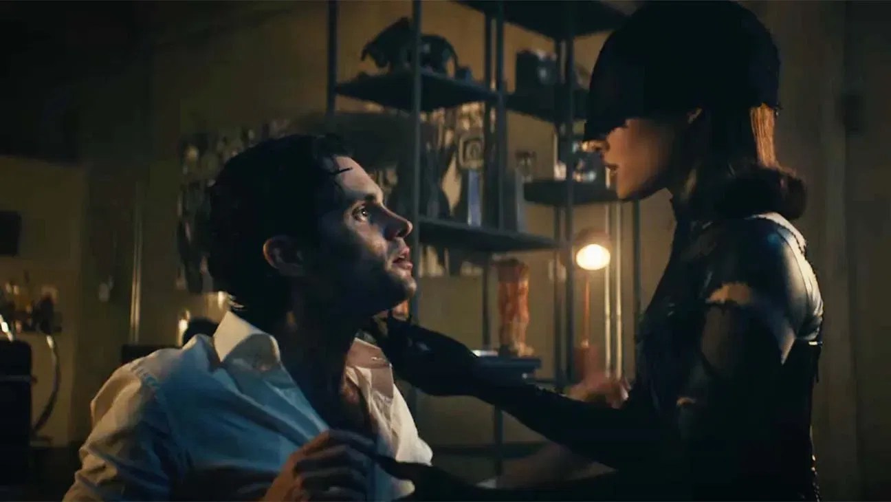 Penn Badgley played the city mayor in the music video for Ariana Grande&rsquo;s This Boy is Mine | YouTube