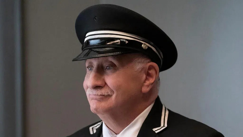 Lester (Teddy Coluca) in Only Murders in the Building