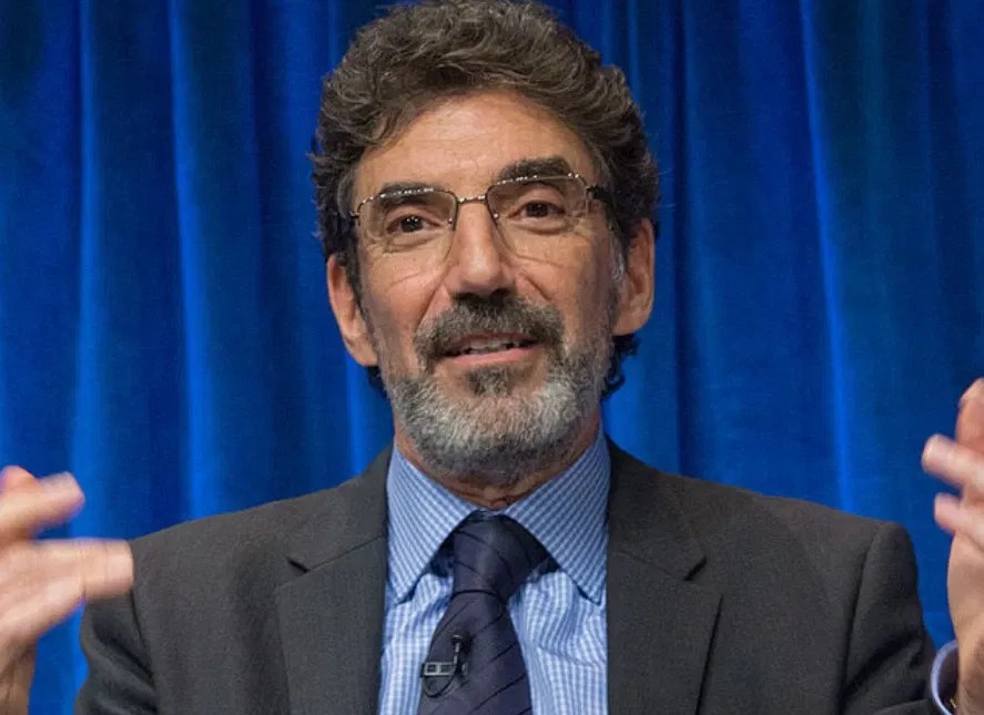 Chuck Lorre | Credits: iDominick, licensed under CC BY-SA 2.0, via Wikimedia Commons