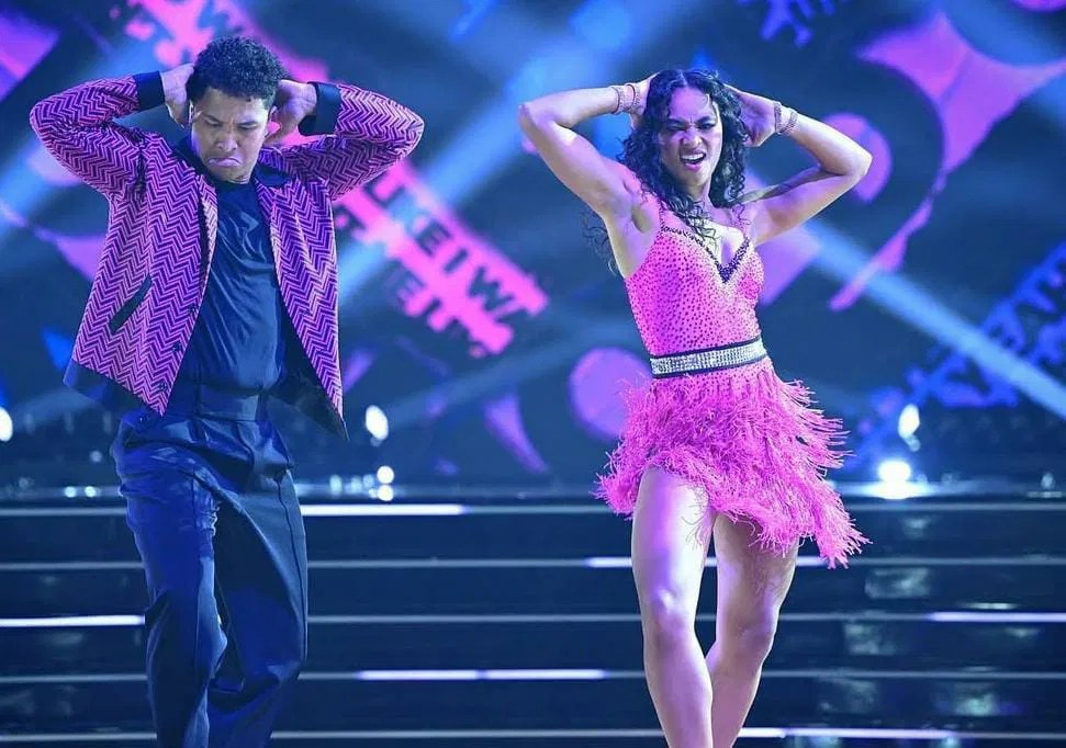 Chandler Kinney via @dancingwiththestars/Instagram