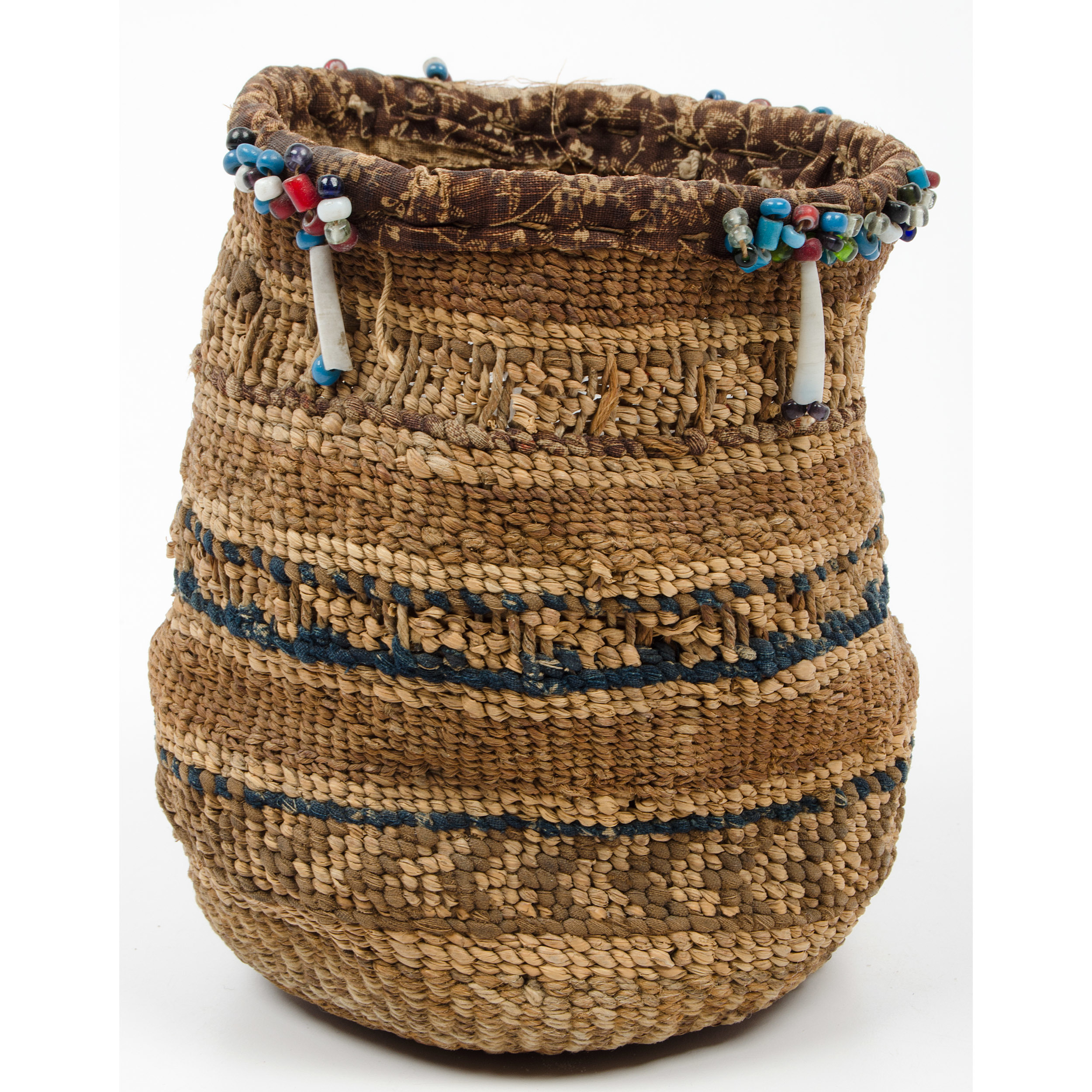 Plateau Corn Husk Sally Bag Cowan's Auction House The Midwest's Most