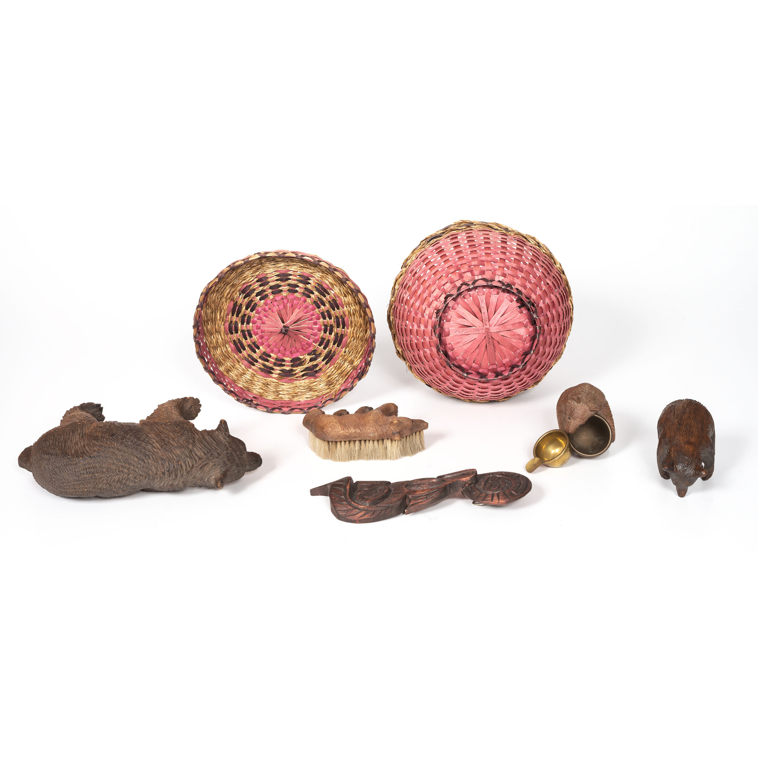 A Group of Novelty Items Cowan's Auction House The Midwest's Most