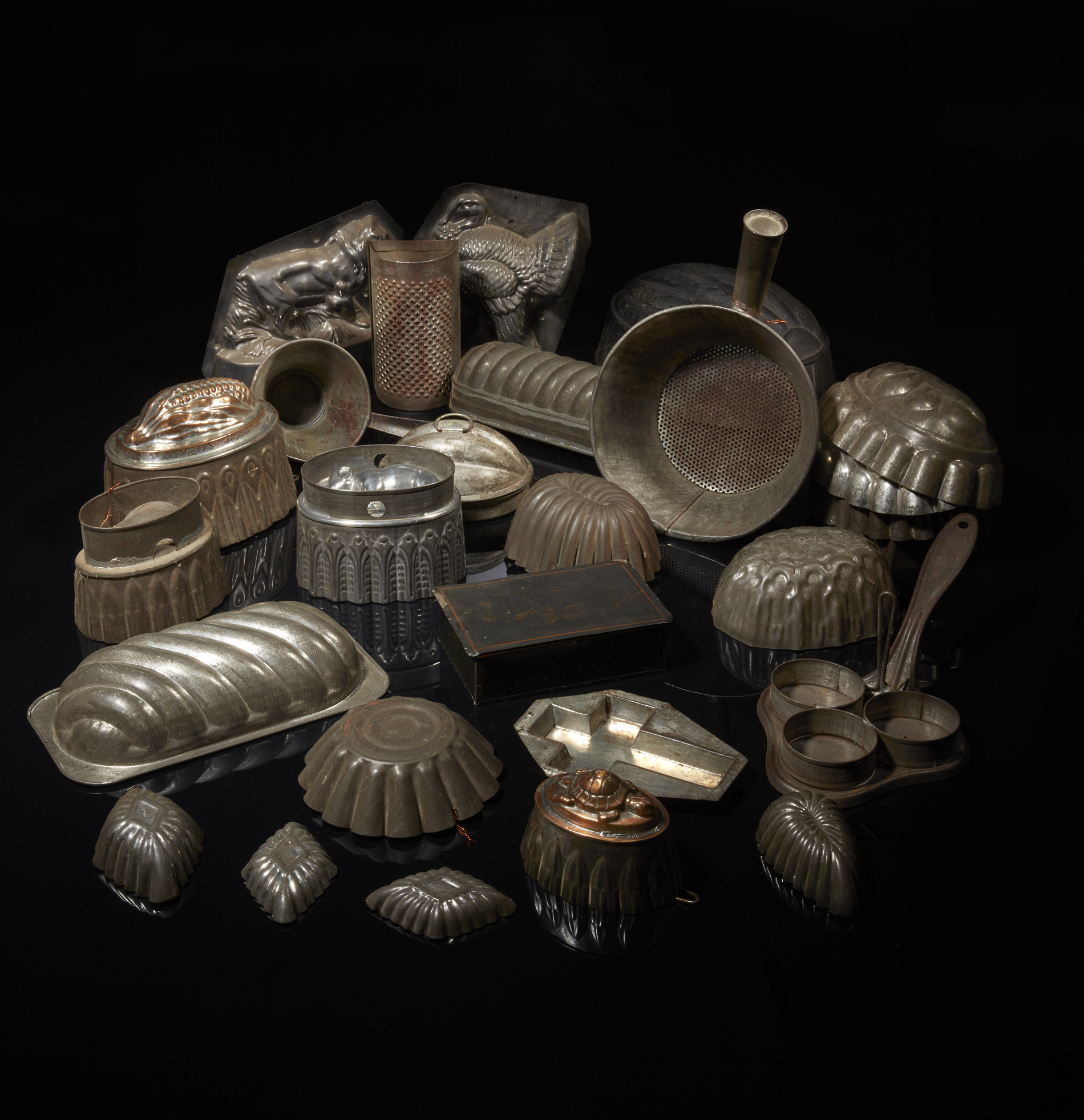 Tin Molds & Kitchen Items Witherell's Auction House