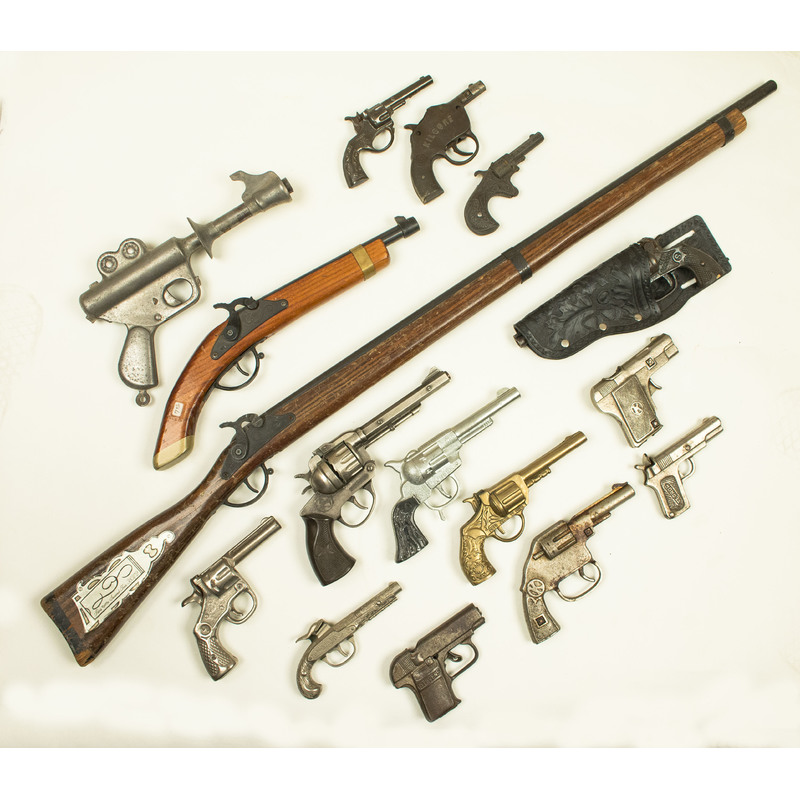 16 Assorted Cap Guns Including a Long Rifle Witherell's Auction House