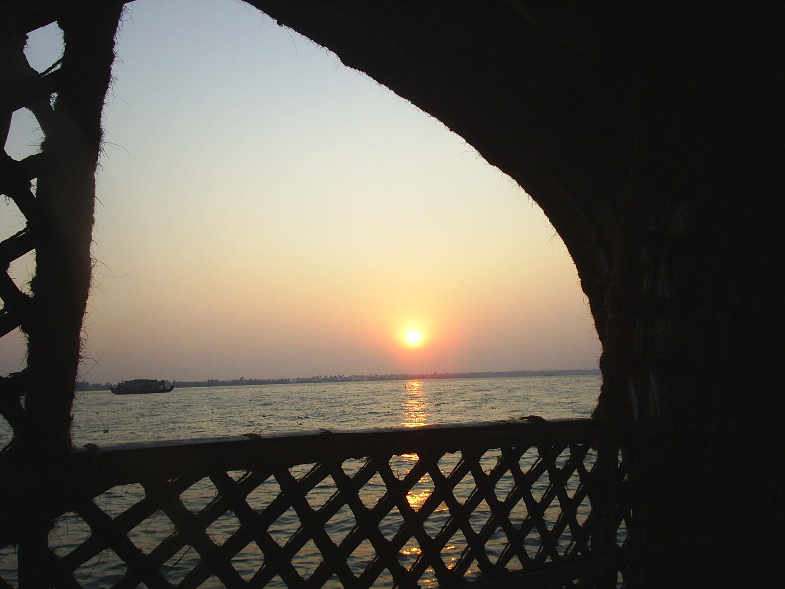 rocked to sleep on the bay Says Fyl