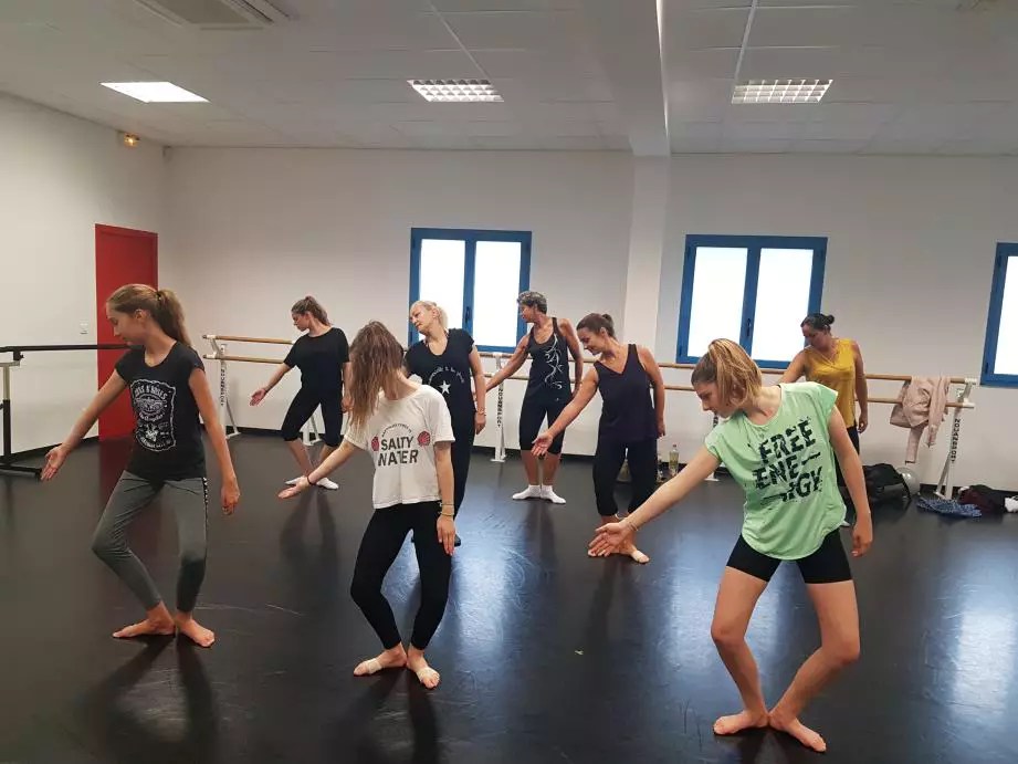 Club de danse préparation du grand gala de fin d'année VarMatin