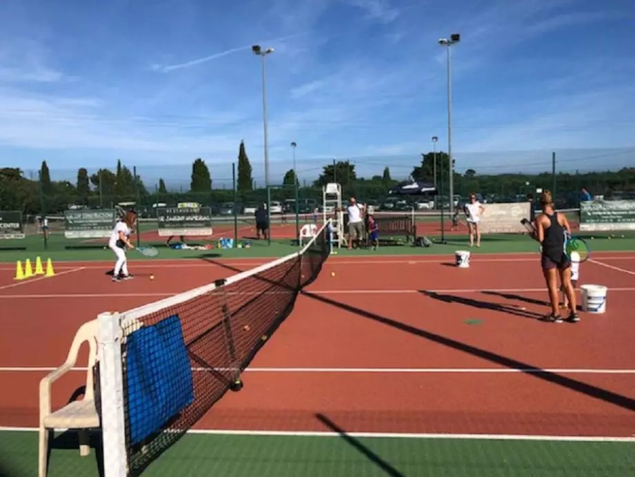 Au tennis club, c'est reparti ! VarMatin