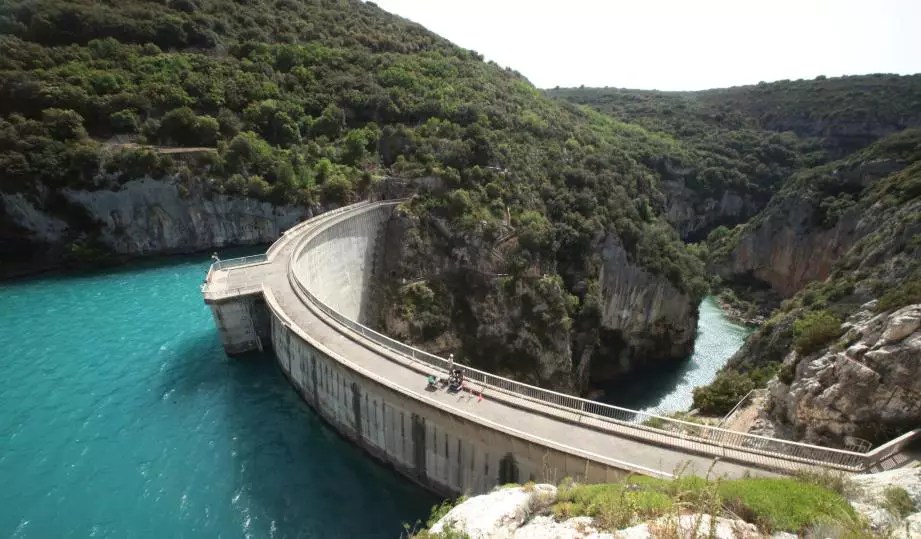 DIAPO. Le barrage de SainteCroix fête ses 40 ans sans retenue VarMatin