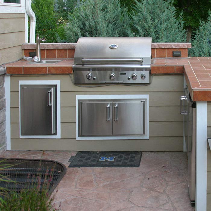 Fort Collins BuiltIn Outdoor Grill Custom Outdoor Kitchens