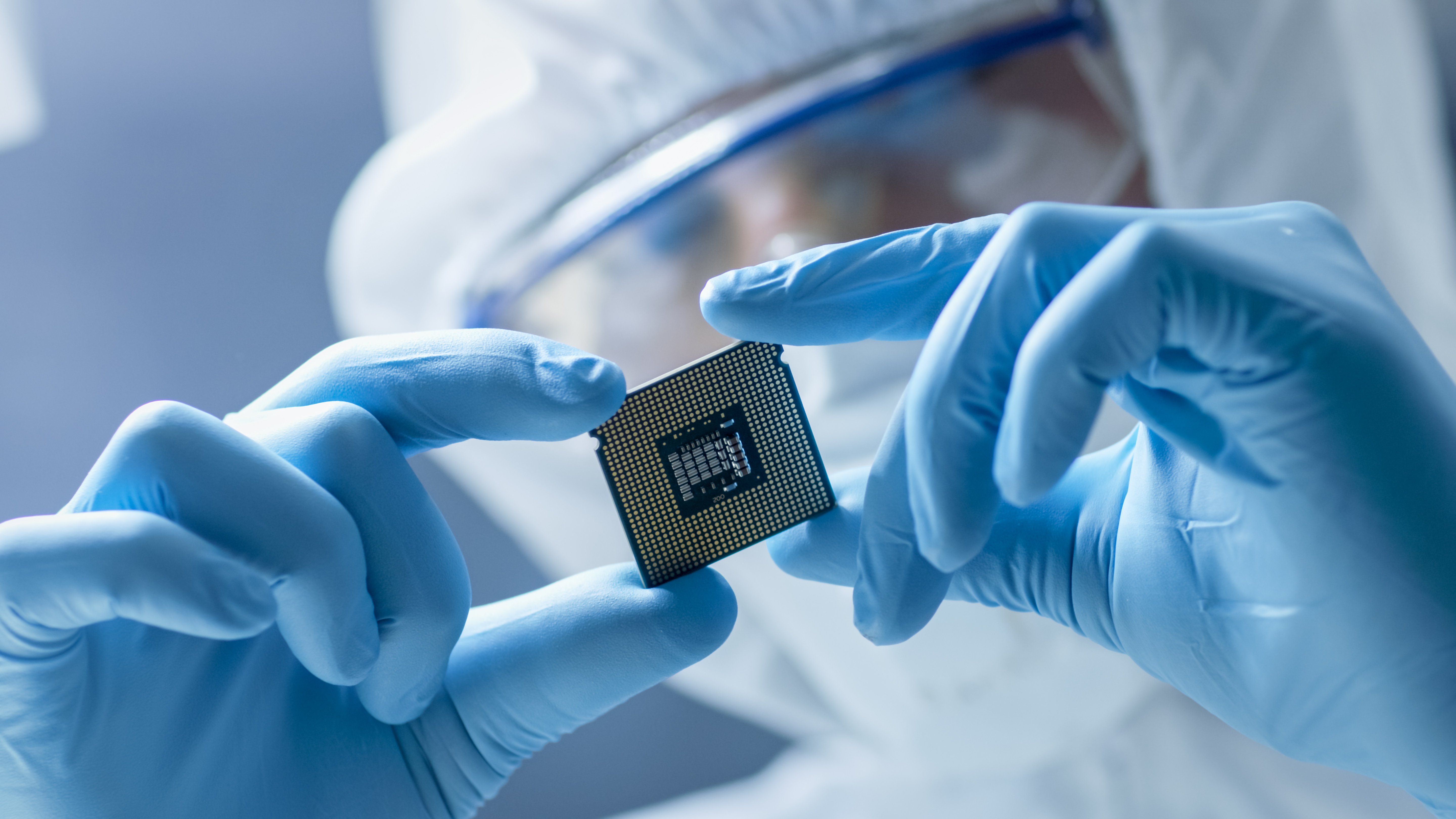 5 Top Semiconductor Fab Stocks to Invest in During the Global Chip