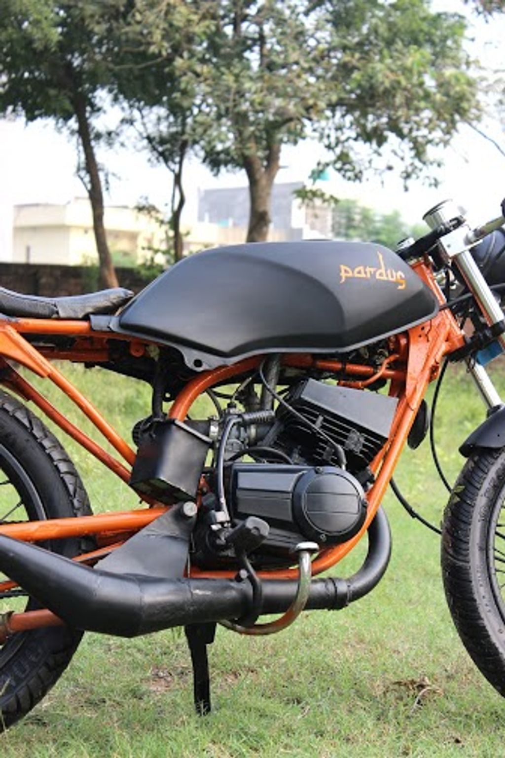 This Modified Yamaha RX 135 Is Ready For A Fist Fight!