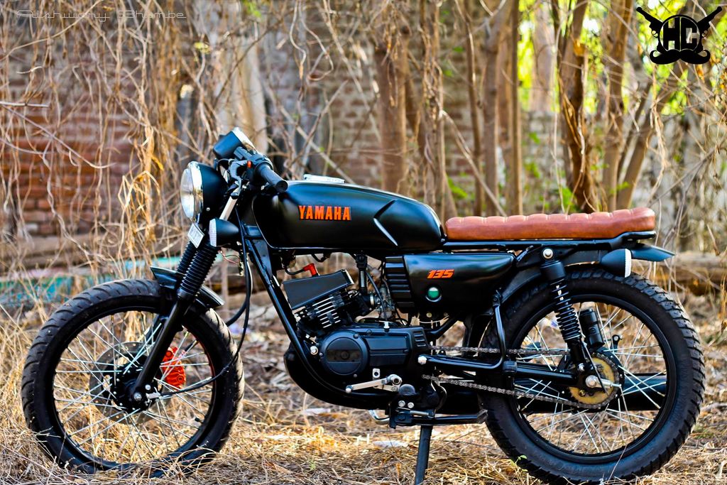 This Modified Yamaha RX135 With Café Racer Theme Looks Classy