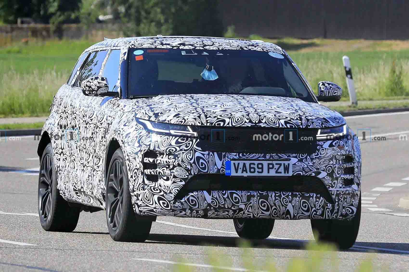 Range Rover Evoque 7seater Version Spotted With Heavy Camouflage