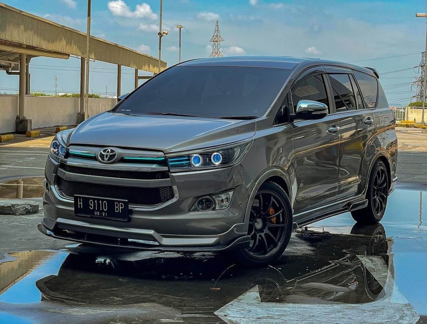 This Customised Toyota Innova Looks Macho With A Sporty Body Kit(03)
