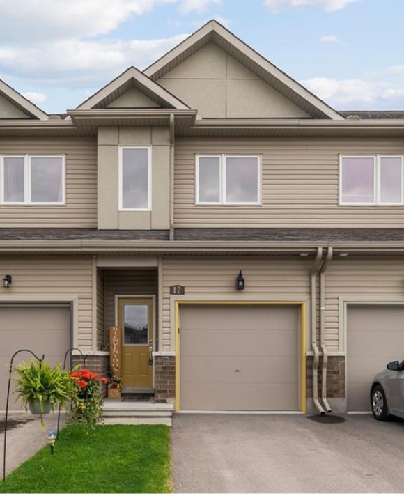 Real Estate Properties under 500,000 Gabriela Balarezo