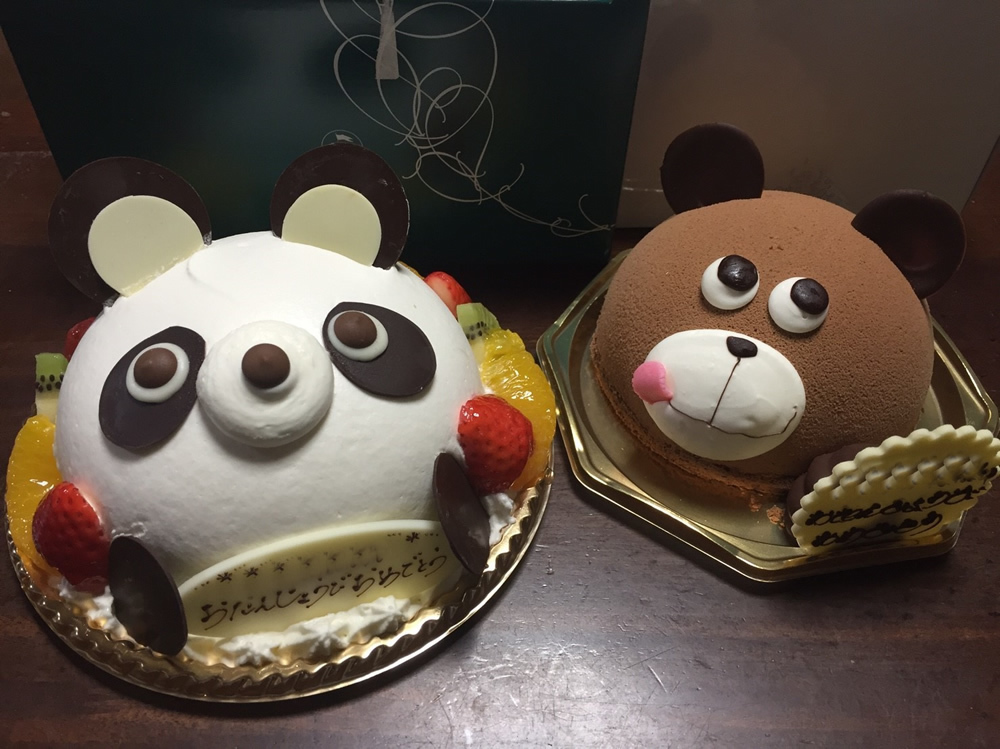離乳期でも楽しみたい！】パンでかんたん！みんなの手作りバースデーケーキアイデア | パン離乳食のまめ知識 | Pasco 超熟 パンの離乳食～手早くつくれるアレンジレシピ 離乳食の赤ちゃん１歳でも食べれる簡単手作り誕生日ケーキ！通販＆手作りアイディアまとめ: でっぱちゃんは真ん中をゆく