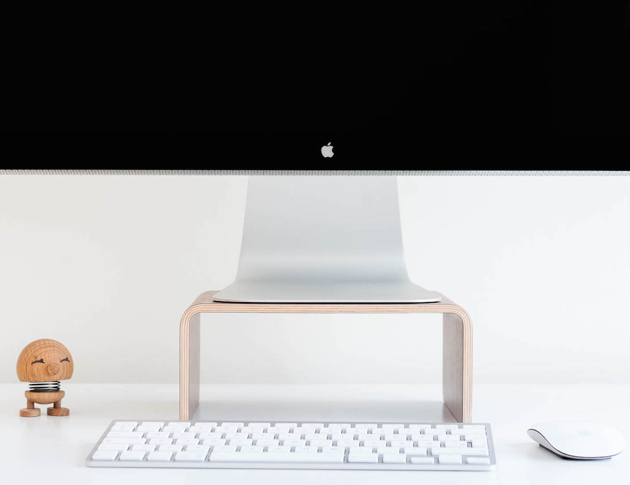 iMac & Display Stand » Gadget Flow