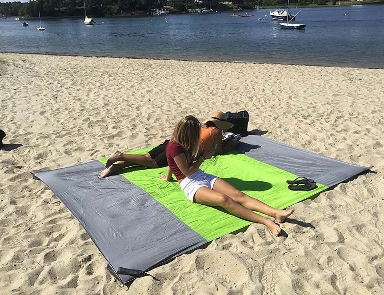 Sandless Beach Mat » Gadget Flow