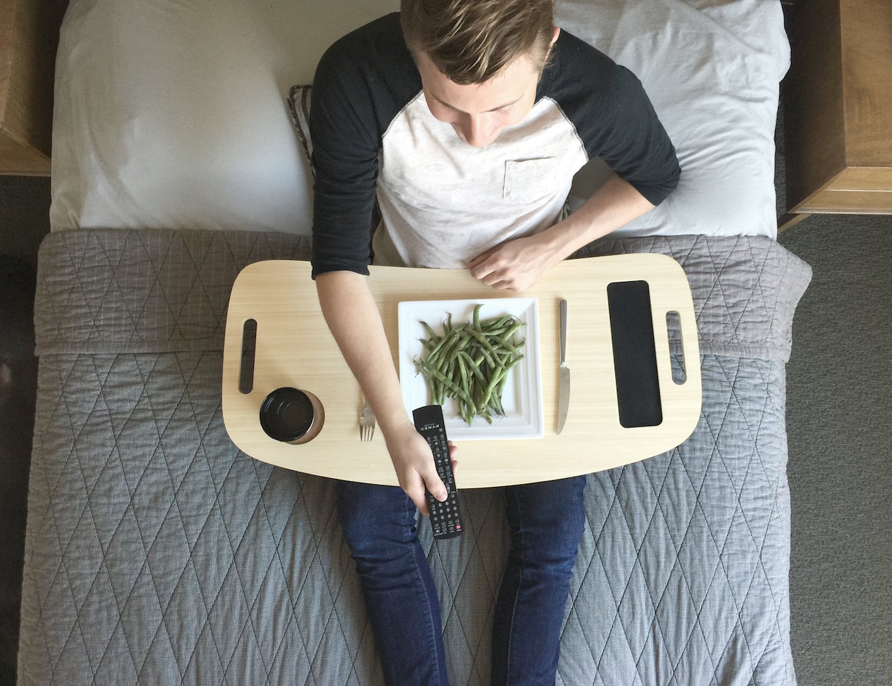 Slice TV Tray by iSkelter » Gadget Flow