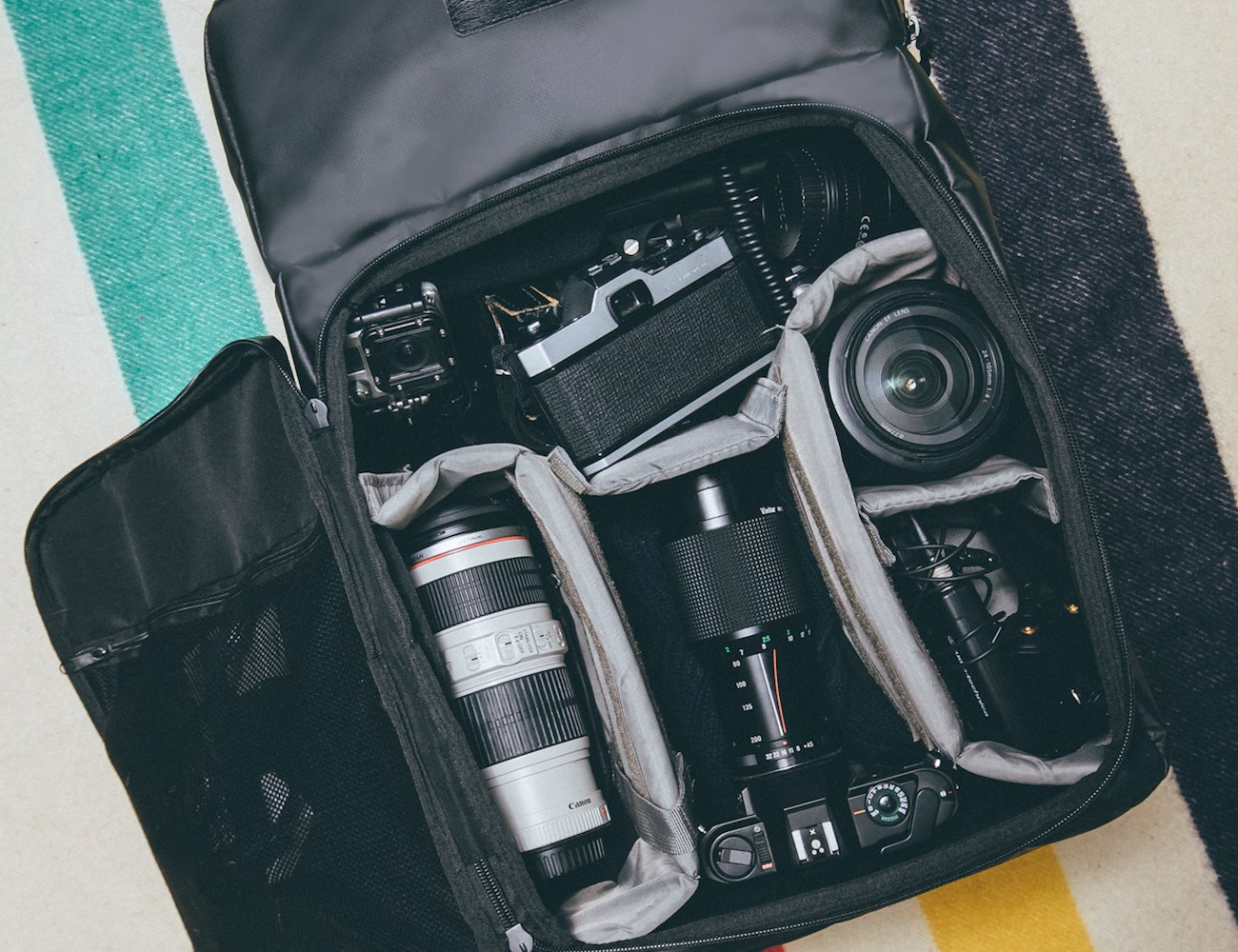 World's Best Carryon / Backpack Luggage with Built in Shelf » Gadget Flow