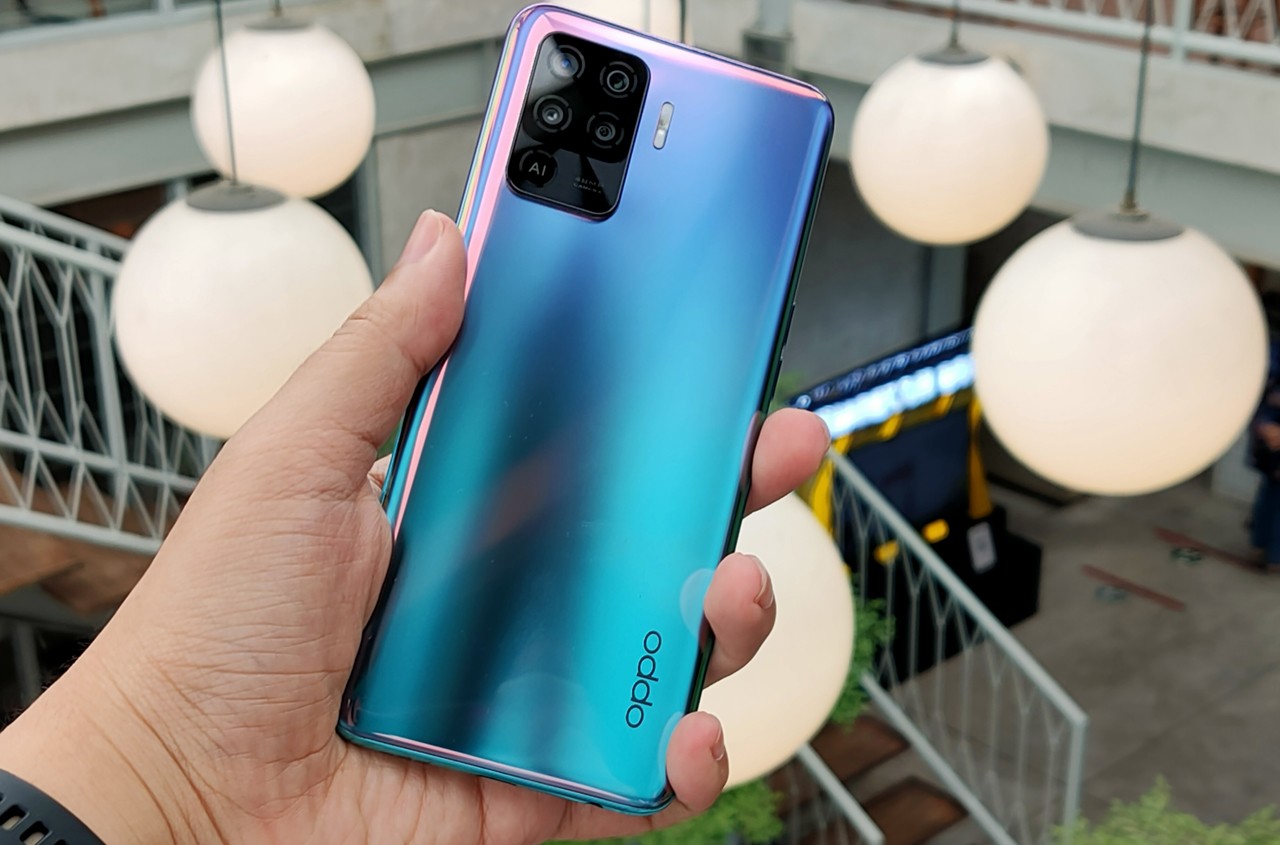 OPPO Reno5 F Jagokan 30W VOOC Flash Charge 4.0! Bisa Isi