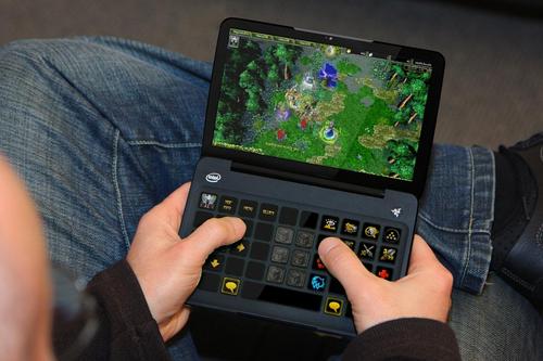 Razer Switchblade Handheld PC Game Console Gadgetsin
