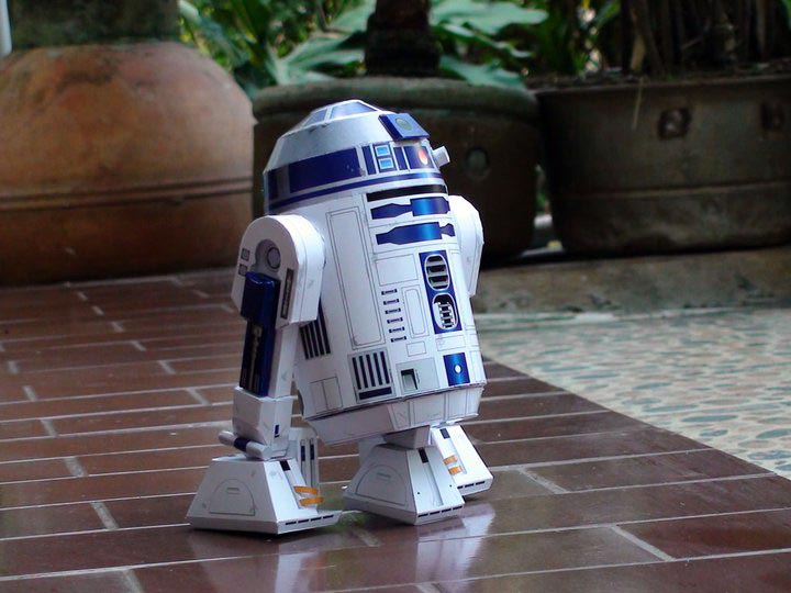 Star Wars R2D2 Paper Craft Gadgetsin