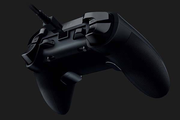 Razer Wolverine Tournament Edition Chroma Game Controller with 6 Programmable Buttons Gadgetsin
