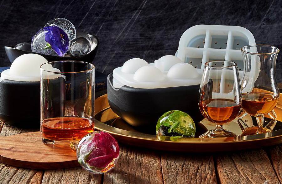 Whiskey Tasting Set All of the Whiskey Essentials Gadget User