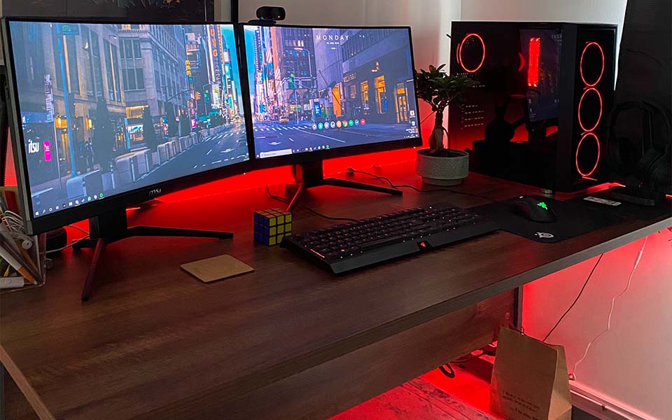 How do I arrange my Gaming Desk with Two Monitors? Gadget User