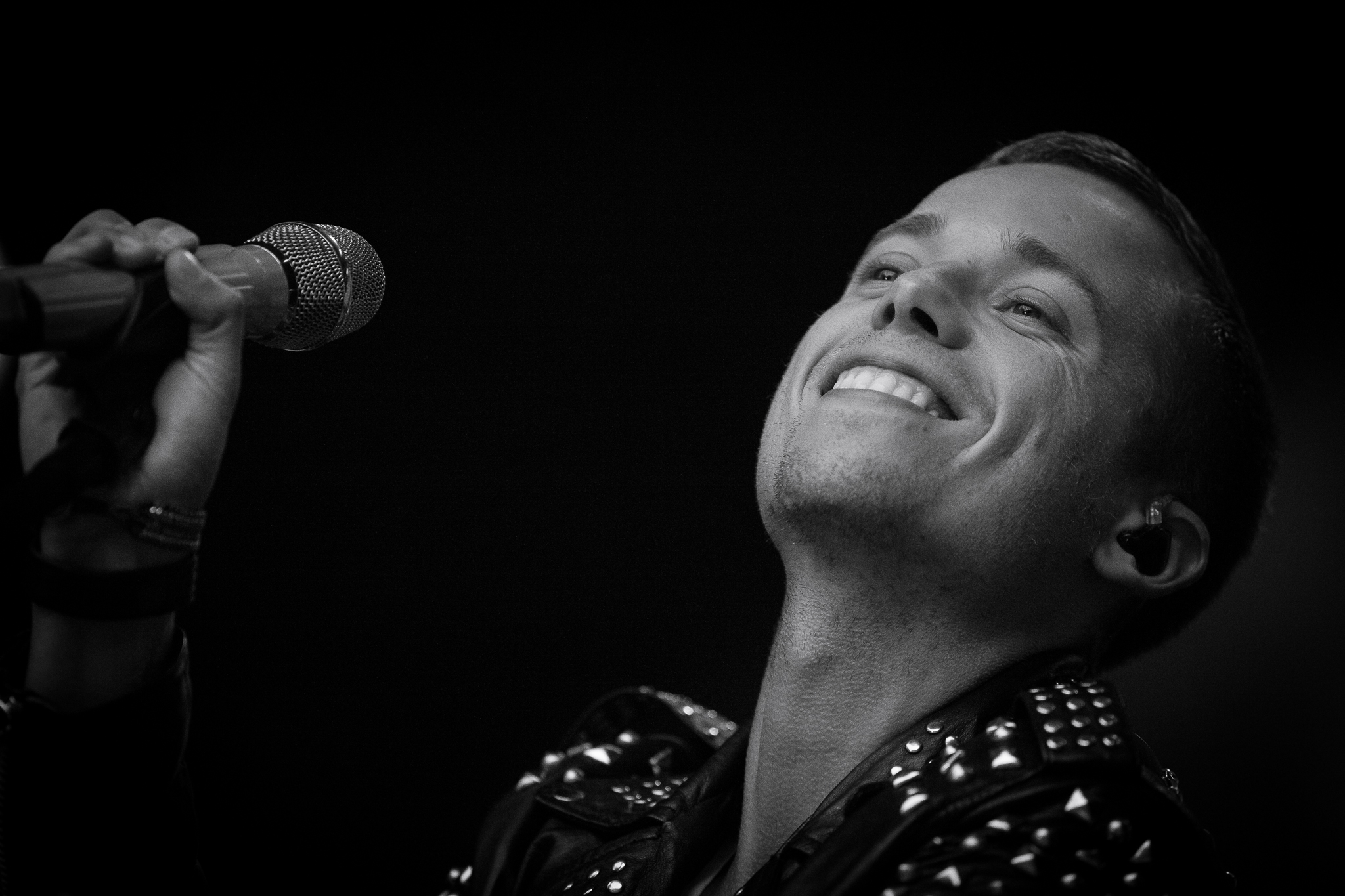 julkalender 2023 tid Julekalender Låge 23: Hør Årets Bedste Sang Ifølge Mads Langer